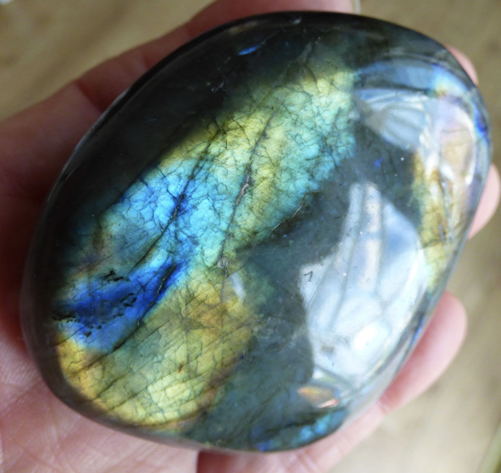 Labradorite Polished Gemstone 7.0 x 5.6 x 2.6 cm 158 gm Gift Bag +Stand