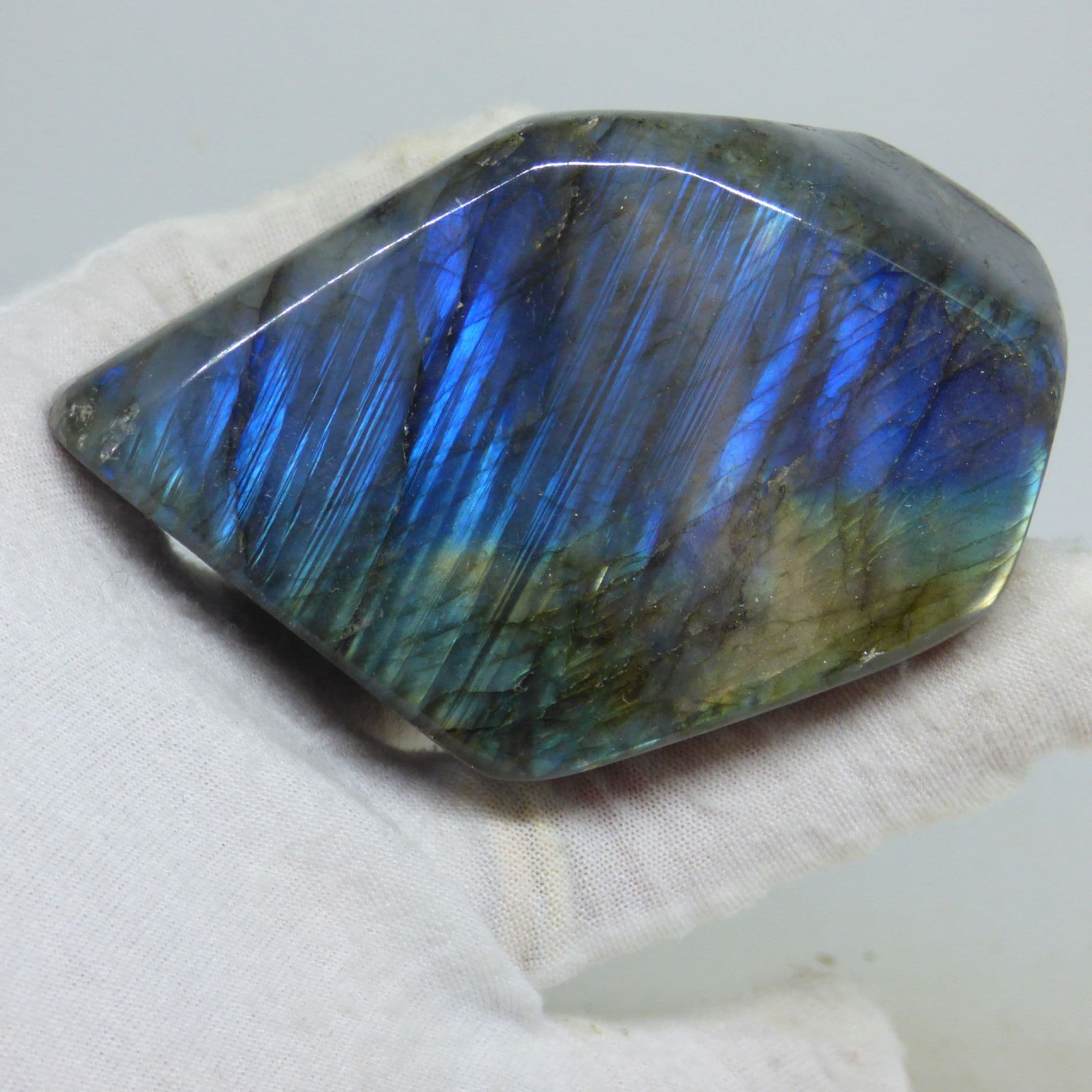 Labradorite Freeform Crystal from Madagascar 240 gm 8.4 x 5.2 x 3.4 cm