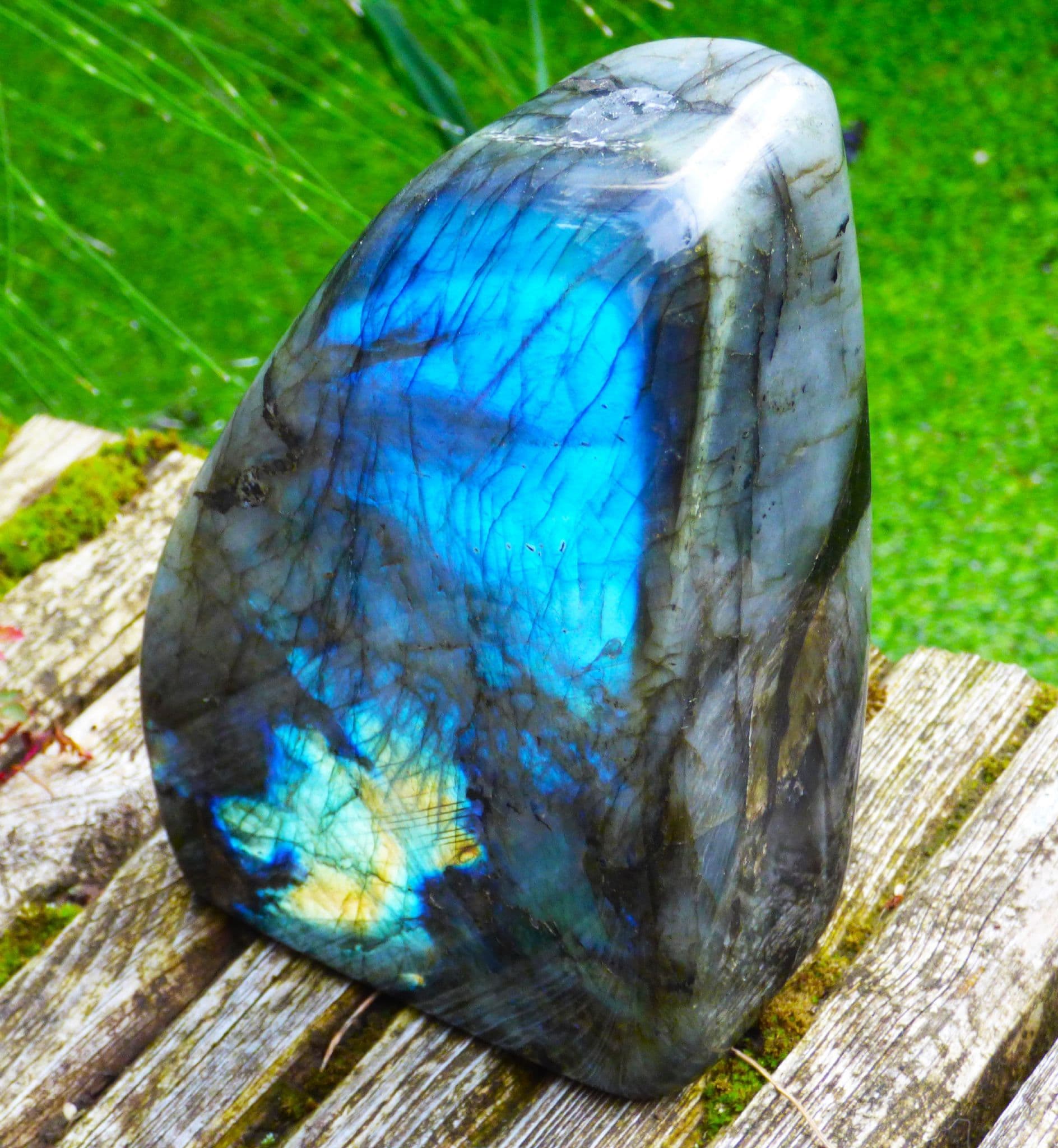 Large Labradorite Freeform Crystal from Madagascar 1.2kg 12 x 8.8 x 6 cm